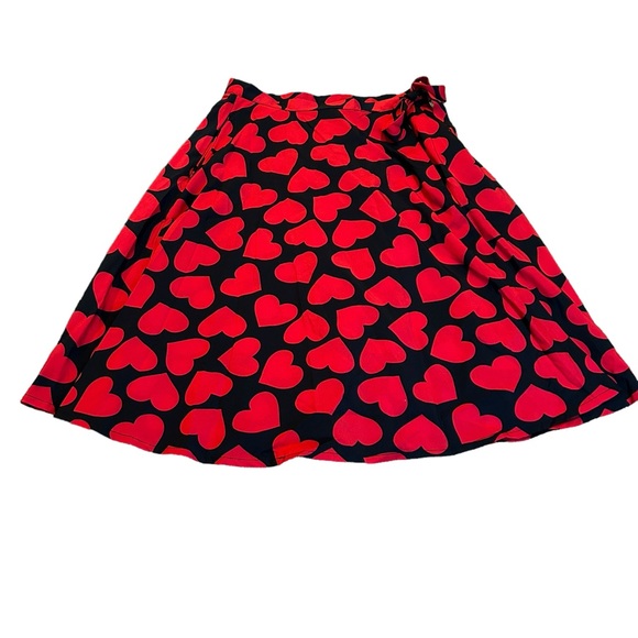 ROYAL MONK red and black heart wrap skirt - Picture 1 of 5